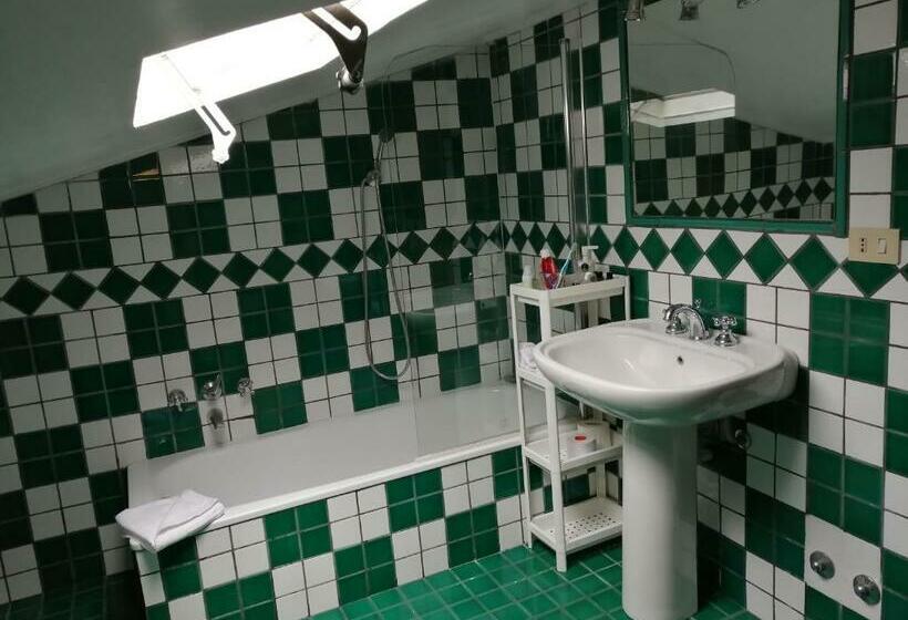 استودیوی استاندارد, Residenza Monti