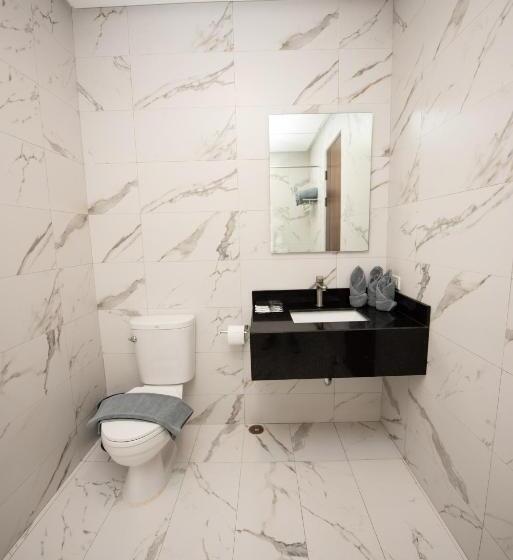 اتاق لوکس خانوادگی, One