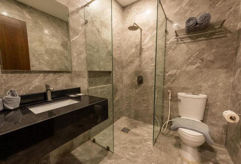 اتاق استاندارد, One