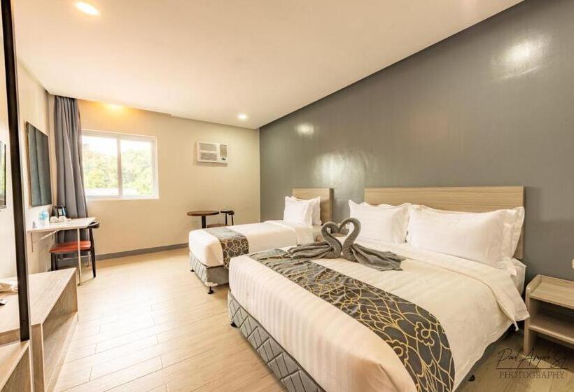 اتاق استاندارد سه نفره, One