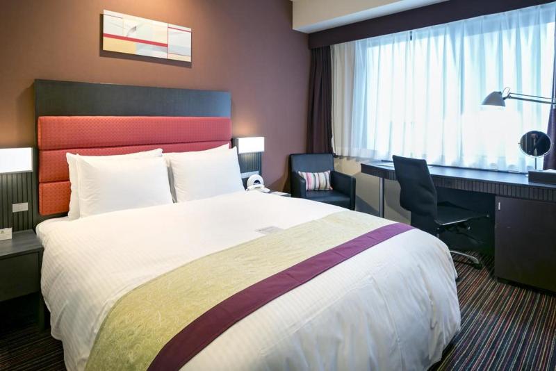 اتاق استاندارد سه نفره, One