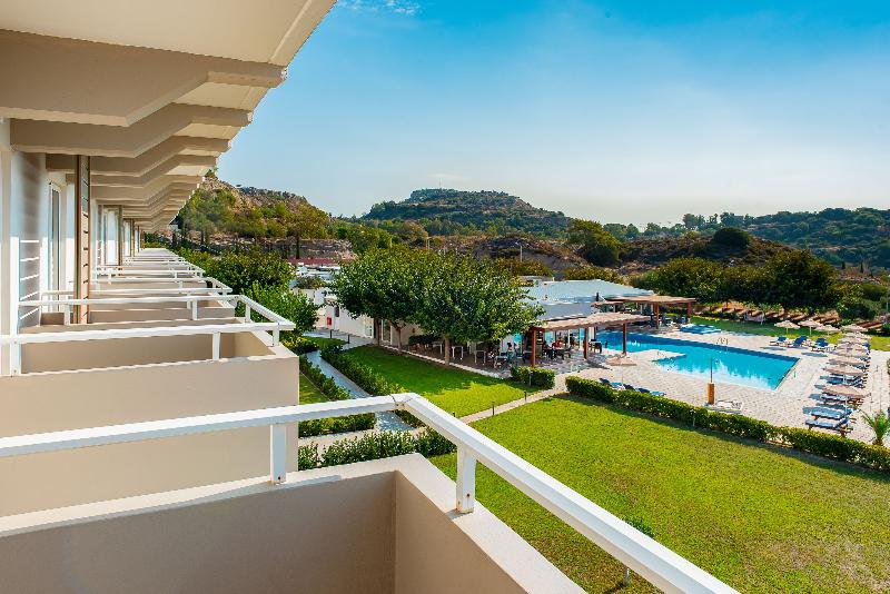 اتاق خانوادگی, One