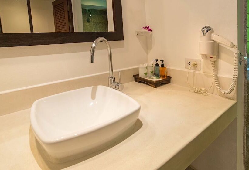 풀장 전망 디럭스 룸, Aonang All Seasons Beach Resort