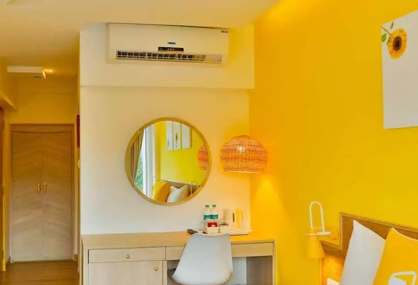 スタンダードルーム, Bloom Hotel   Juhu
