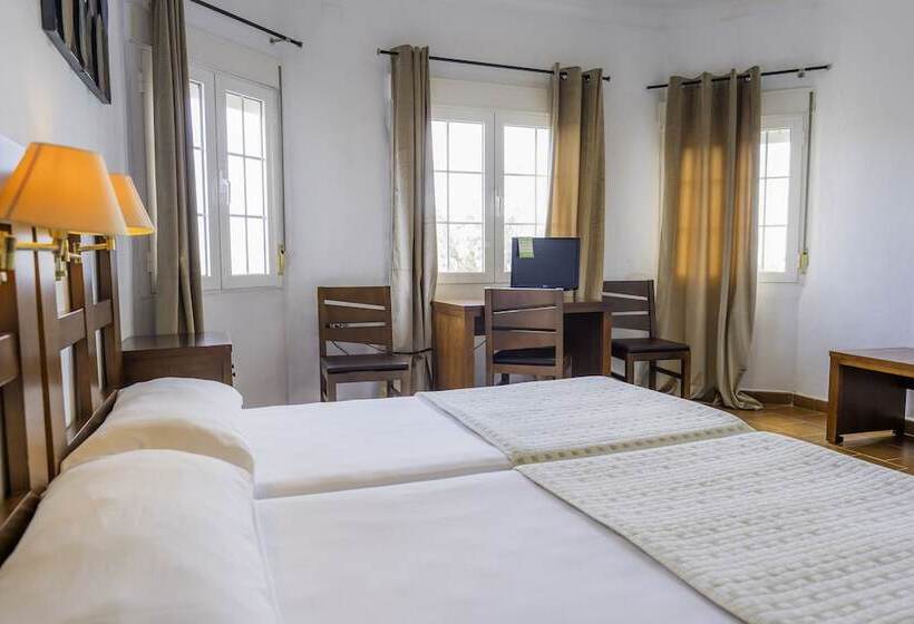 חדר סטנדרט לשלושה, Complejo Los Veneros