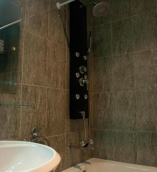 ファミリールーム, Amoretes