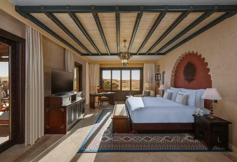 Номер Deluxe с Террасой, Anantara Qasr Al Sarab Desert Resort