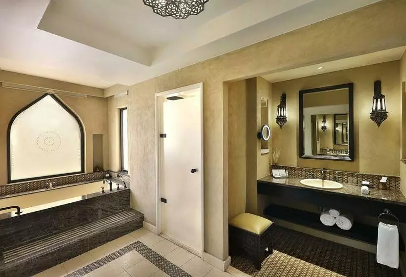 プール付き１ベッドルームヴィラ, Anantara Qasr Al Sarab Desert Resort
