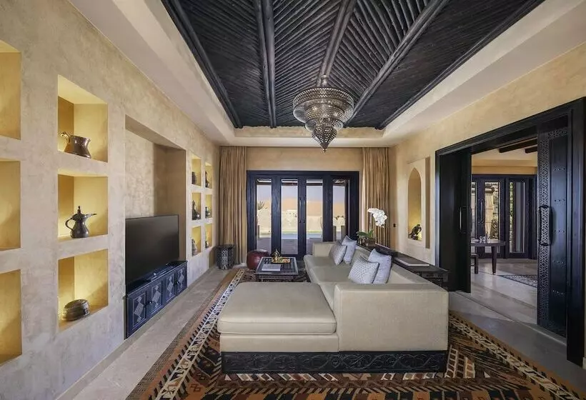 プール付き１ベッドルームヴィラ, Anantara Qasr Al Sarab Desert Resort