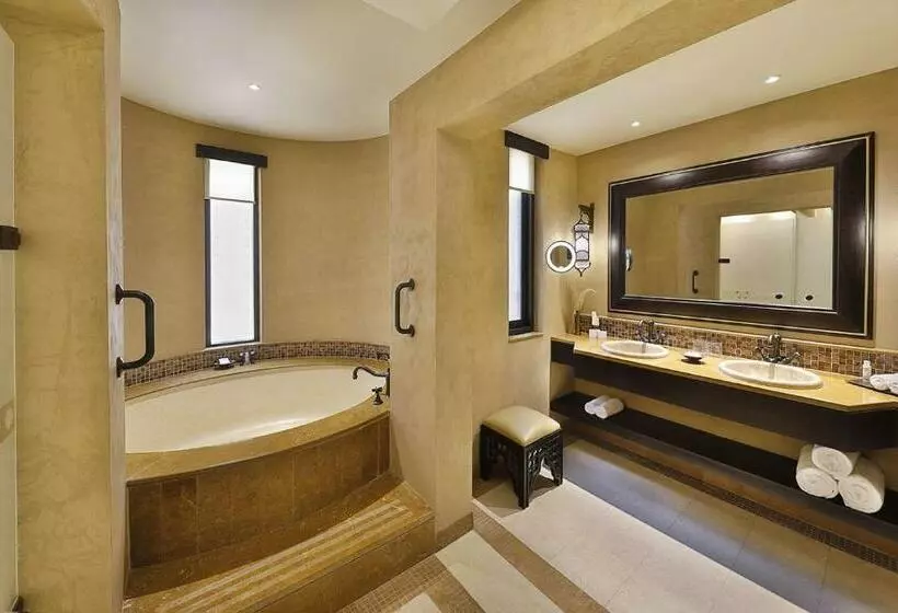 バルコニー付きデラックスルーム, Anantara Qasr Al Sarab Desert Resort