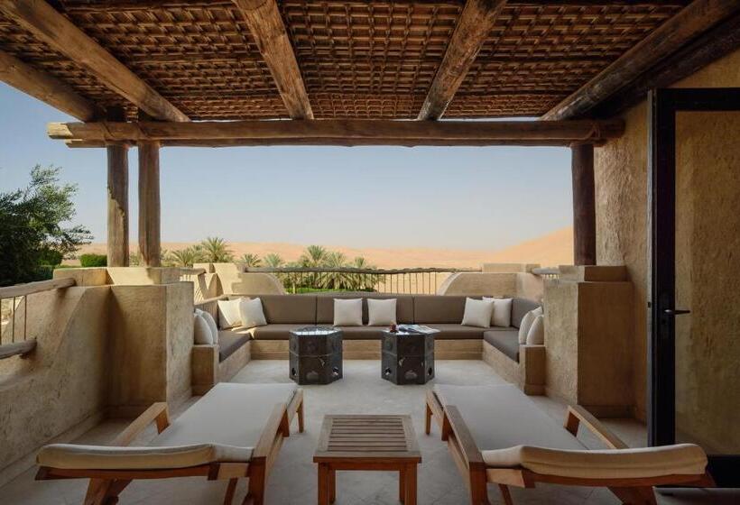 Номер Deluxe с Террасой, Anantara Qasr Al Sarab Desert Resort