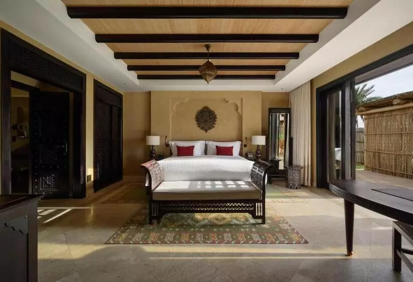 プール付き１ベッドルームヴィラ, Anantara Qasr Al Sarab Desert Resort