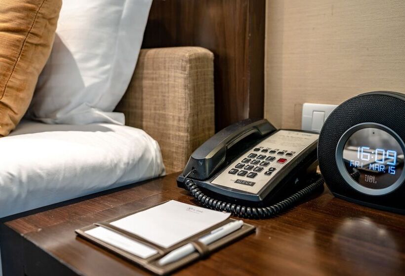 اتاق لوکس با چشمانداز دریا, Aone Pattaya Beach Resort