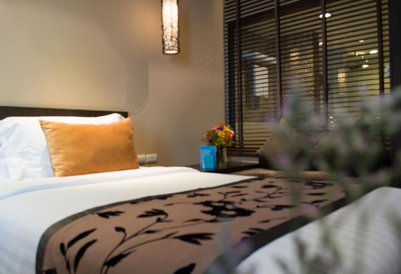 اتاق لوکس با چشمانداز دریا, Aone Pattaya Beach Resort