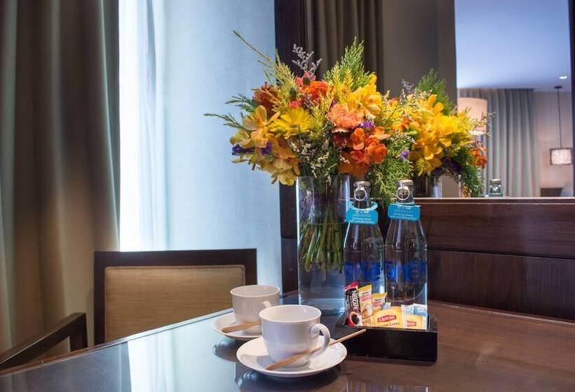 سوییت با چشمانداز دریا, Aone Pattaya Beach Resort