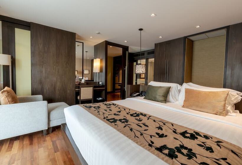 سوییت با چشمانداز استخر, Aone Pattaya Beach Resort