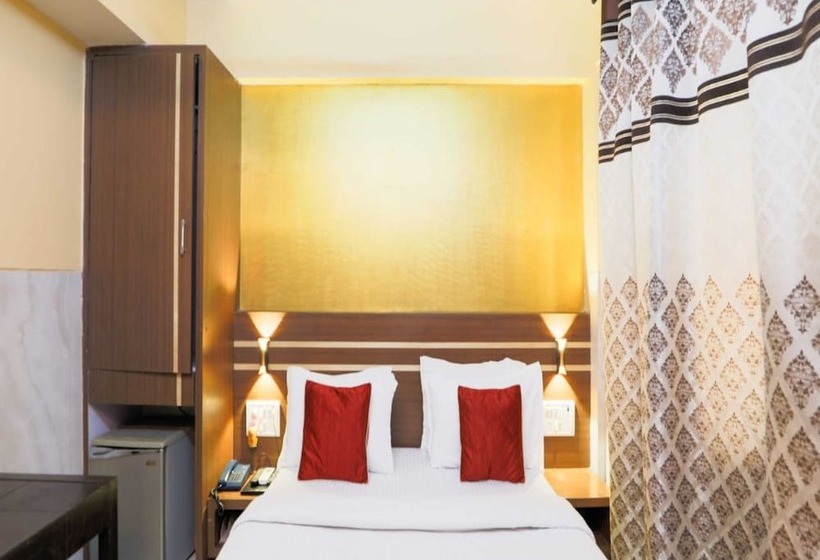 Quarto deluxe, J K Regency