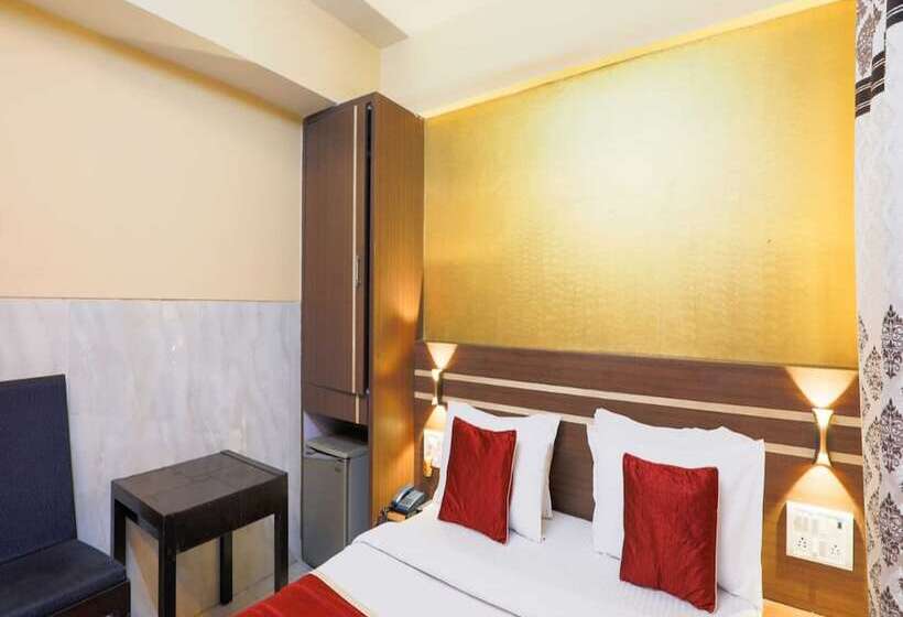 Quarto deluxe, J K Regency