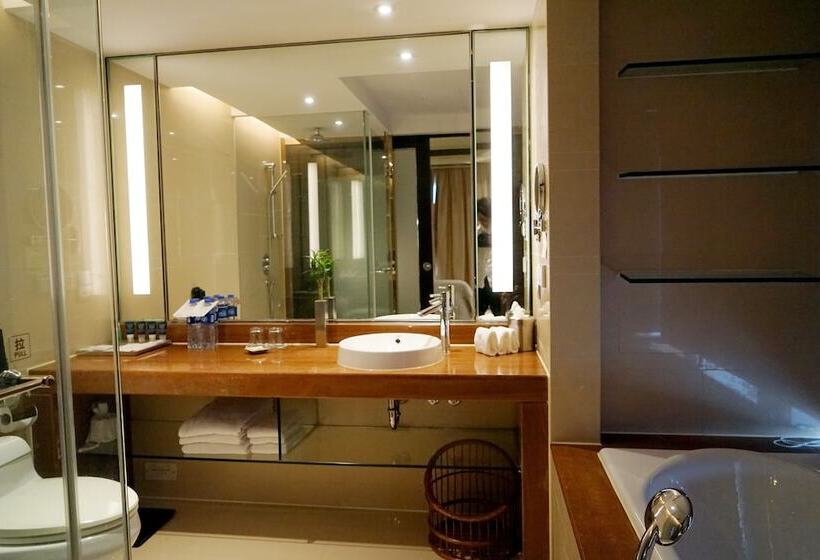 Номер Стандарт 2 Двуспальные Кровати, Four Points By Sheraton Hangzhou, Binjiang