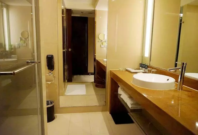 ２ダブルベッドのスタンダードルーム, Four Points By Sheraton Hangzhou, Binjiang