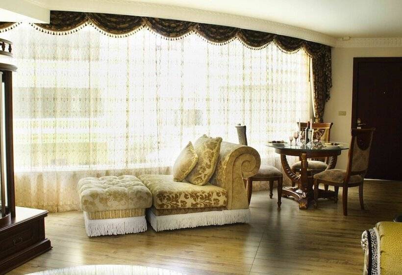 套房, Four Seasons Place Pattaya