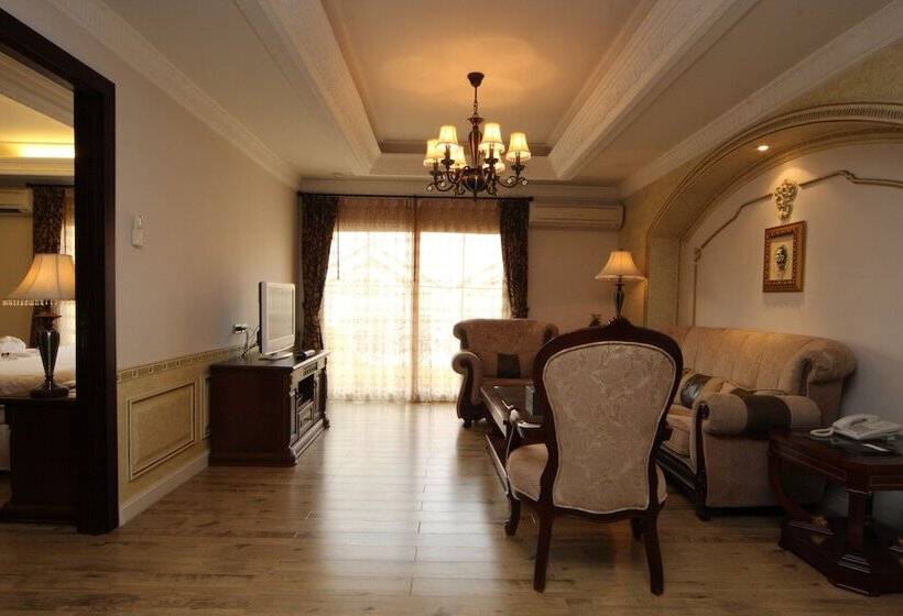 带2个卧室的套房, Four Seasons Place Pattaya