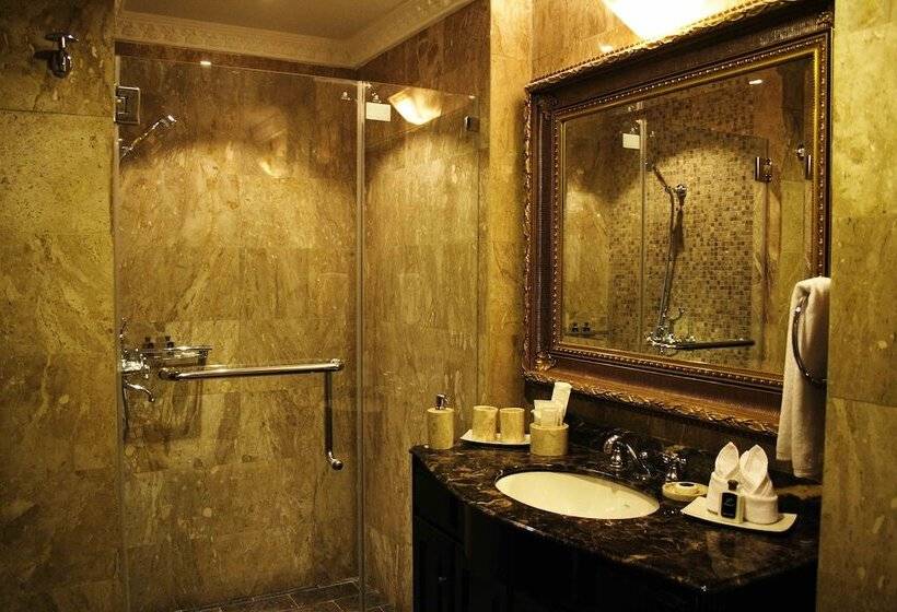 家庭套房, Four Seasons Place Pattaya