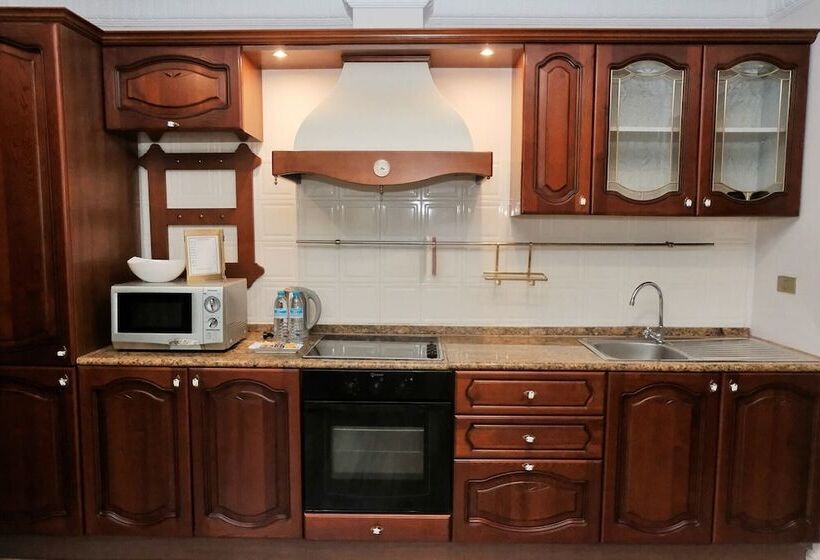 家庭套房, Four Seasons Place Pattaya