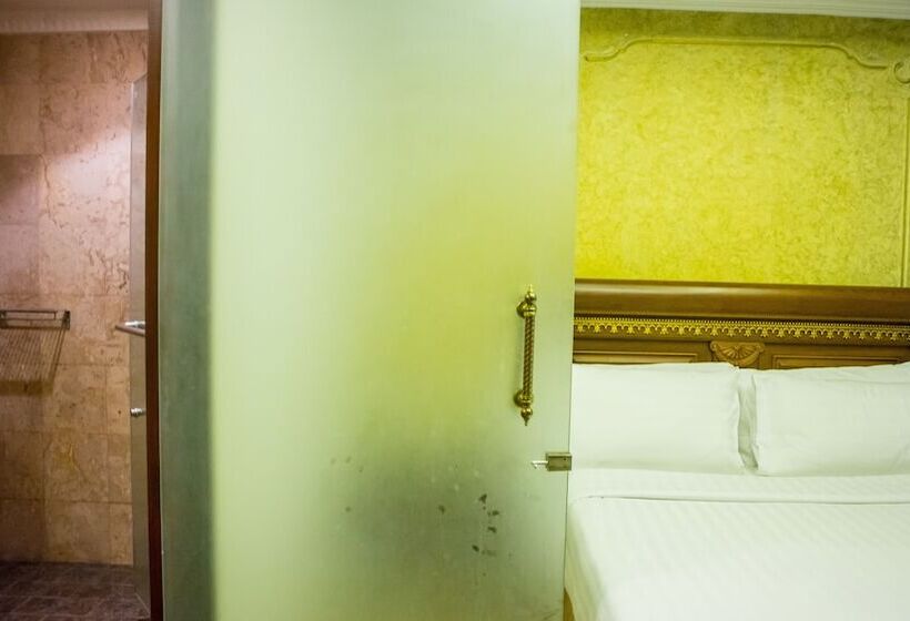 Family Suite, Four Seasons Place Pattaya
