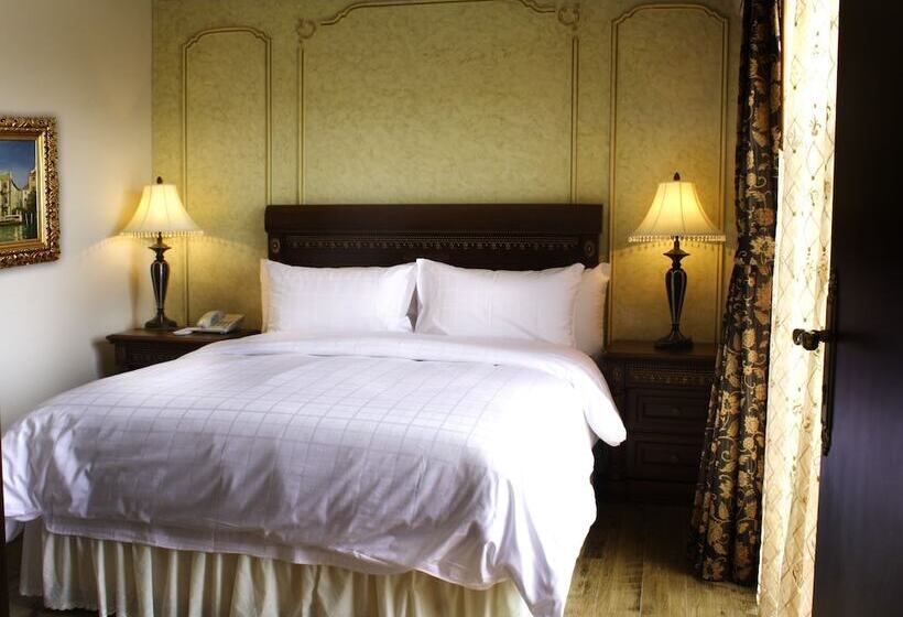 家庭套房, Four Seasons Place Pattaya