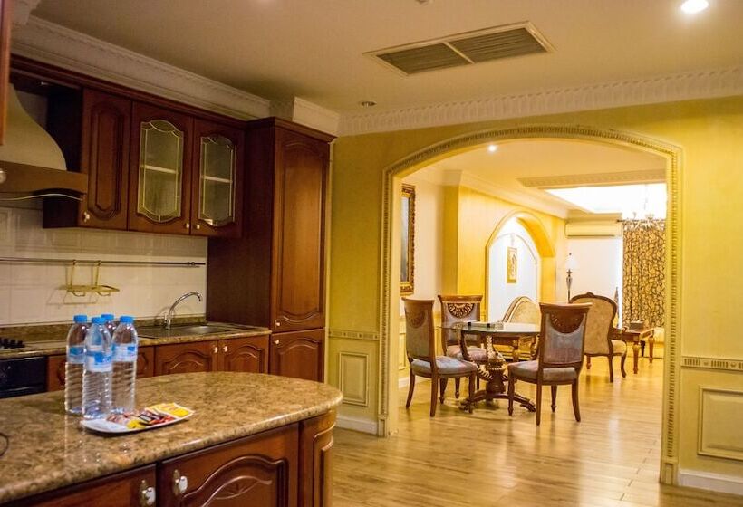 带2个卧室的套房, Four Seasons Place Pattaya