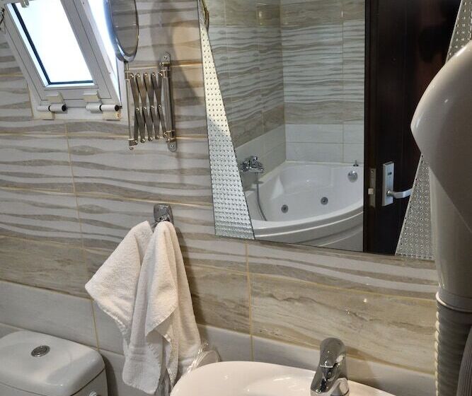 غرفة قياسية, Four Seasons