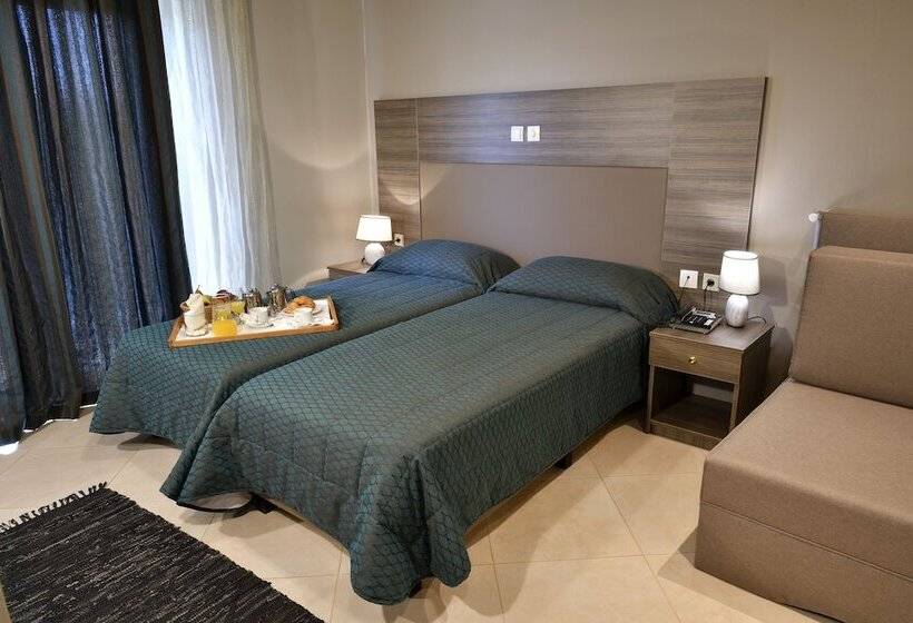 غرفة قياسية ثلاثية, Four Seasons