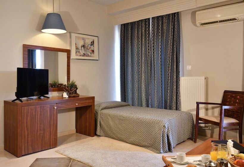 غرفة قياسية ثلاثية, Four Seasons