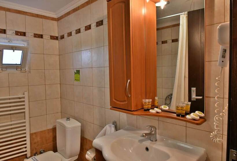 غرفة عائلية, Four Seasons