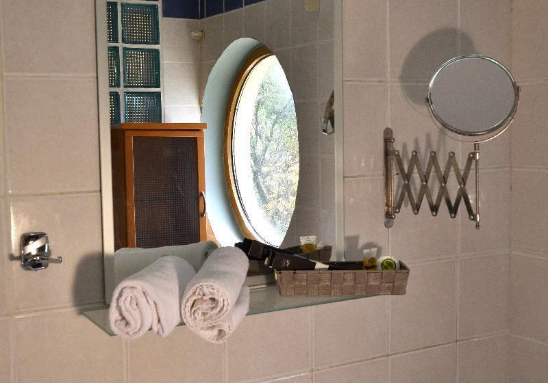 شقة غرفتين, Four Seasons