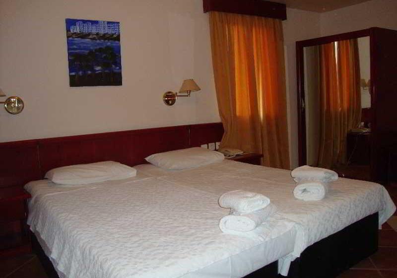 غرفة قياسية, Four Seasons