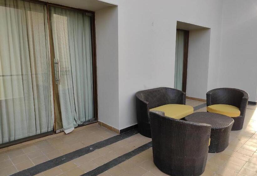 سوییت, Golden Tulip Lucknow