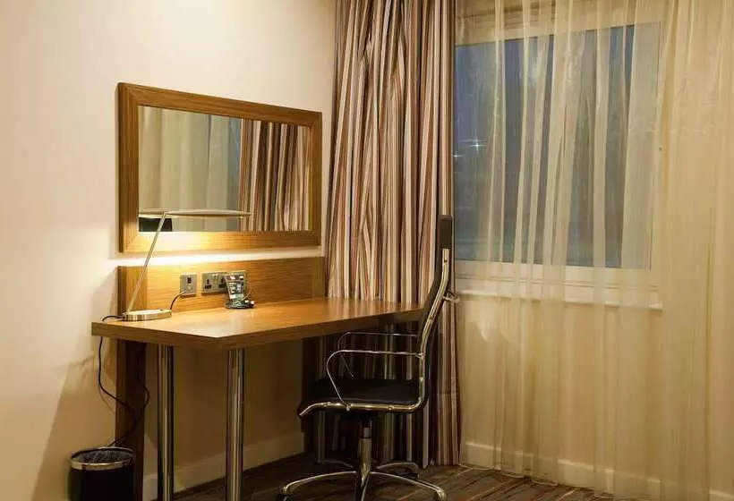 身障者適用スタンダードルーム, Holiday Inn Derby Riverlights, An Ihg