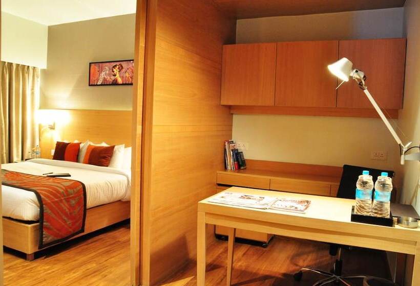 标准工作室, Mind Space Hotel, Pimpri