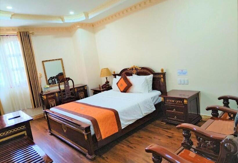 اتاق پرمیوم, New Pacific