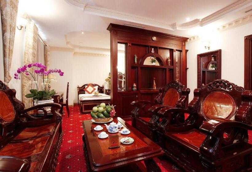 سوییت, New Pacific