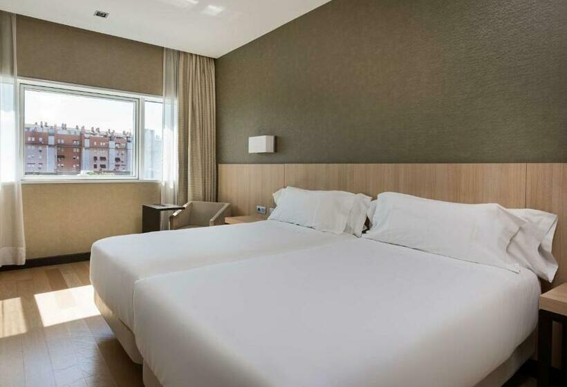 اتاق استاندارد با چشمانداز رودخانه, NH Madrid Ribera Del Manzanares