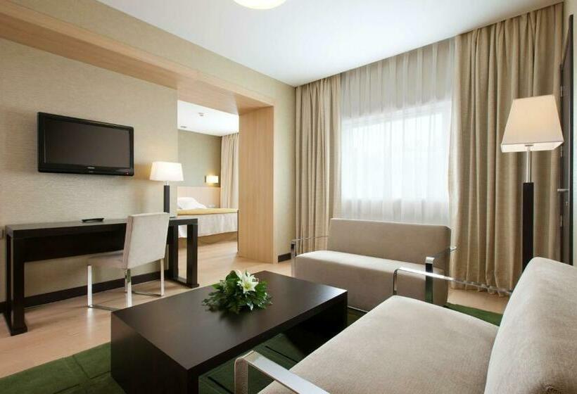 سوییت جونیور, NH Madrid Ribera Del Manzanares