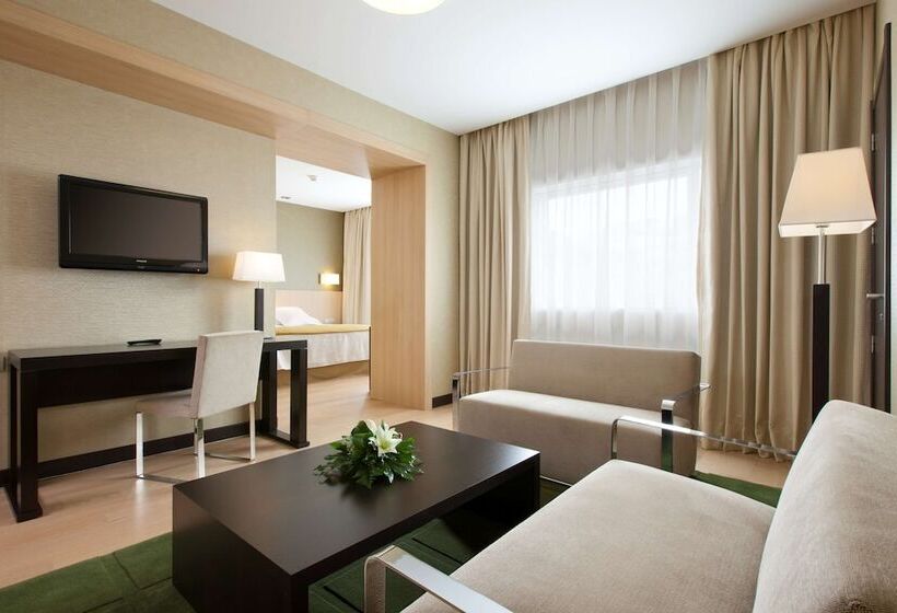 سوییت جونیور, NH Madrid Ribera Del Manzanares