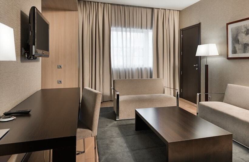 سوییت جونیور, NH Madrid Ribera Del Manzanares
