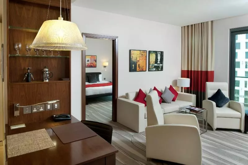 Suite King Bed