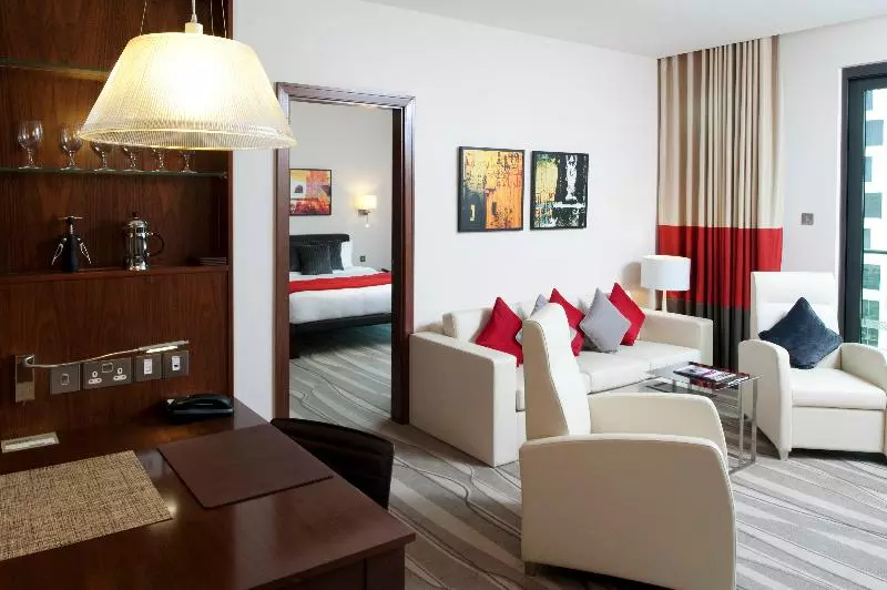 キングサイズベッドのスイートルーム, Staybridge Suites Yas Island Abu Dhabi, An Ihg