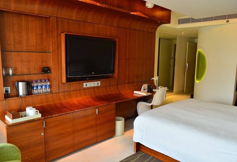 اتاق لوکس, The Park Hyderabad, Banjara Hills Near Hussain Sagar Lake