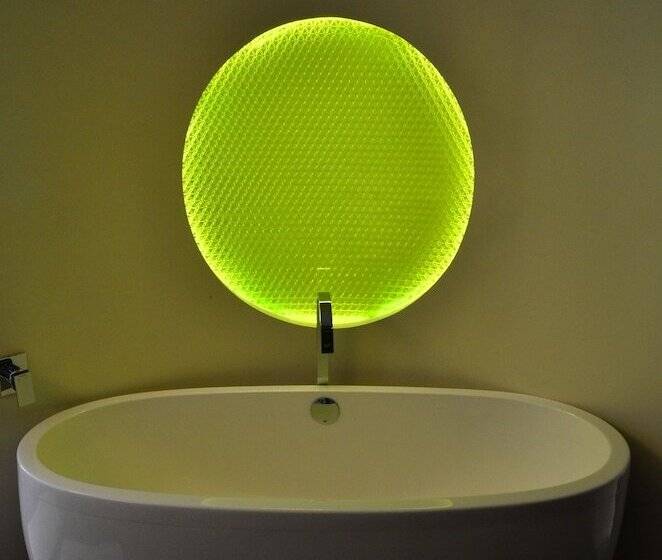 اتاق استاندارد با چشمانداز دریاچه, The Park Hyderabad, Banjara Hills Near Hussain Sagar Lake